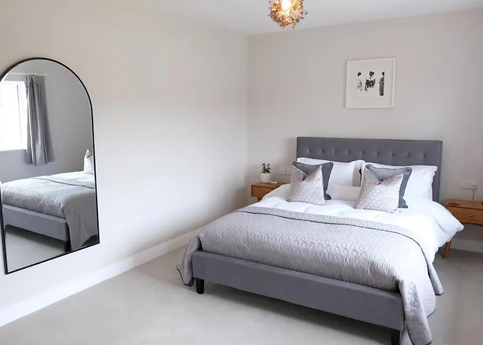 Chaloners, Free Parking, Large Garden, Close To Races & Centre Dom wakacyjny *